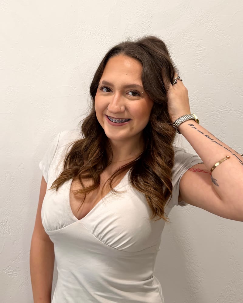 Carmen, Night-Time Receptionist at Eutopia Salon in Baton Rouge
